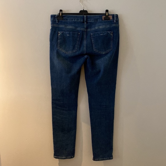 More & More Skinny Jeans - Picture 8 of 9